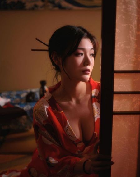 女大学生的沙龙室韩剧-韩语正片高清完整版